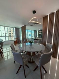 APARTAMENTO À VENDA NO CENTRO DE BALNEÁRIO CAMBORIÚ-SC