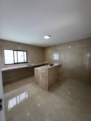 (P) VENDA - DAMHA ARAÇAGY, CASA COM 4 SUÍTES