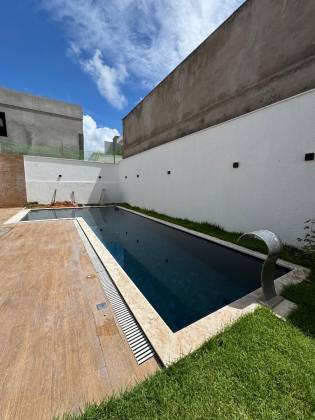 (P) VENDA - DAMHA ARAÇAGY, CASA COM 4 SUÍTES