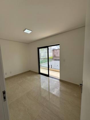 (P) VENDA - DAMHA ARAÇAGY, CASA COM 4 SUÍTES