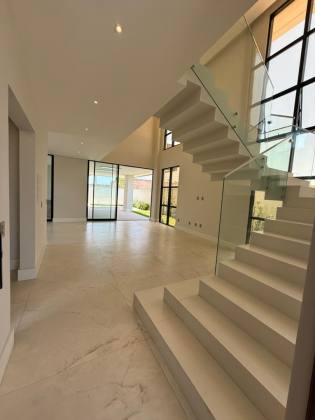 (MR) VENDA CASA - COND. DAMHA ARAÇAGY