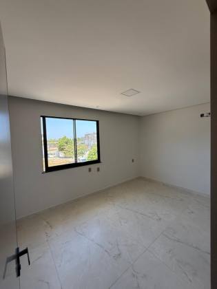 (MR) VENDA CASA - COND. DAMHA ARAÇAGY