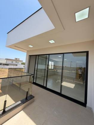 (MR) VENDA CASA - COND. DAMHA ARAÇAGY