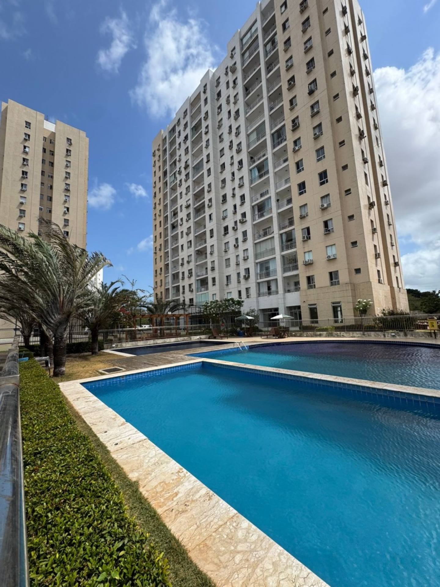 (P) LOCAÇÃO AP - COND. Brisas Alto do Calhau