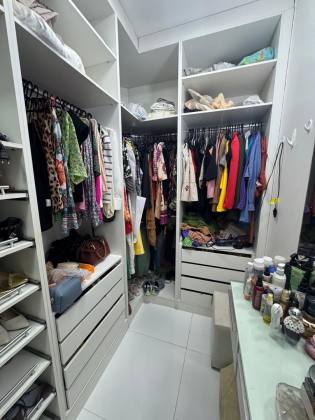 (MR) VENDA CASA - COND. AVALON