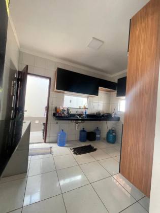 (MR) VENDA CASA - COND. AMARAL DE MATOS