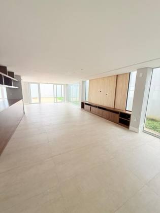 (MR) VENDA CASA ALTO PADRÃO - CALHAU