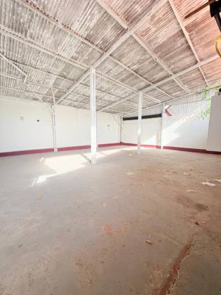 (MR)  CASA COMERCIAL - RENASCENÇA