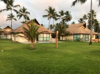 Carneiros Beach Resort
