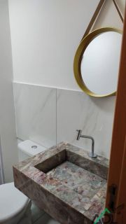 Seu Novo Lar de Revista: Reformado, Moderno e em Condomínio Clube!