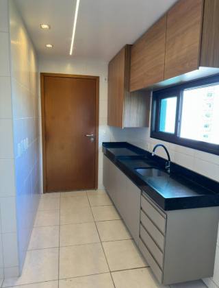 Um Refúgio Onde o Mar Abraça a Vida — Terraço Laguna, Praia do Paiva