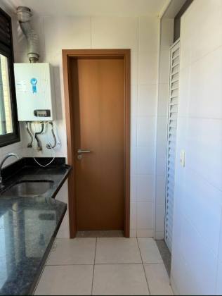 Um Refúgio Onde o Mar Abraça a Vida — Terraço Laguna, Praia do Paiva