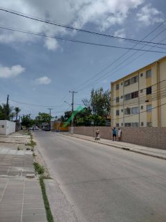 Apartamento 2 quartos no condomínio Pau Amarelo na Costa Azul