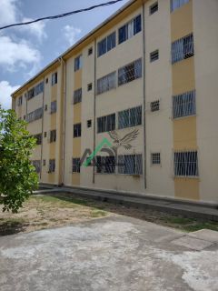 Apartamento 2 quartos no condomínio Pau Amarelo na Costa Azul