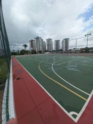 Seu Refúgio Urbano: Apartamento com Vista Privilegiada e Condomínio Clube Completo!