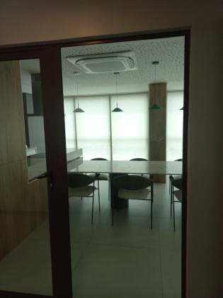 Seu Refúgio Urbano: Apartamento com Vista Privilegiada e Condomínio Clube Completo!