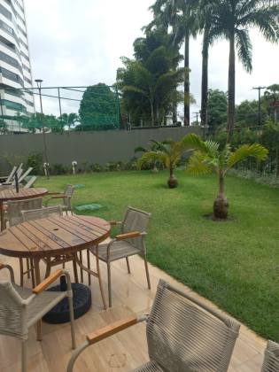 Seu Refúgio Urbano: Apartamento com Vista Privilegiada e Condomínio Clube Completo!
