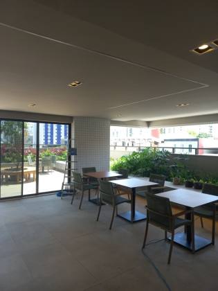 Studio de Alto Padrão a Metros da Praia de Boa Viagem — Conforto, Serviços e Alta Rentabilidade!
