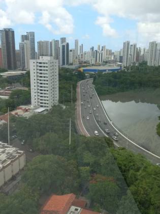More no Endereço Mais Desejado do Recife: Alto Padrão, Natureza e Praia a 400m!