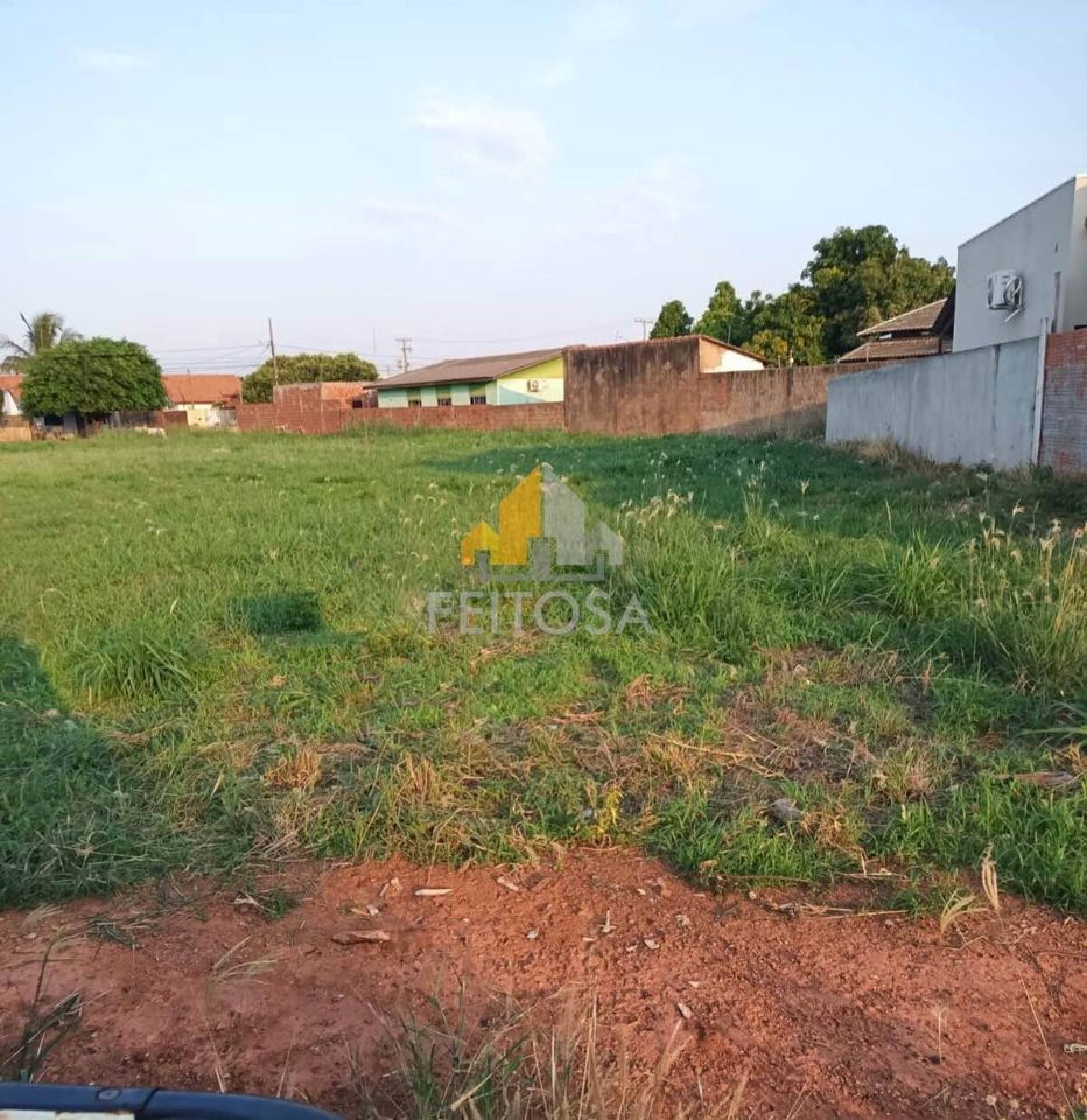 LOTE DISPONIVEL PARA VENDA NO BAIRRO OLENKA