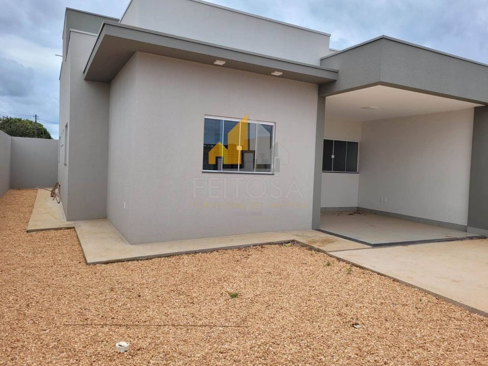 Casa Popular, Residencial, a venda localizado no bairro Avenida Minas gerais em Campo Novo do Parecis com 2 dormitórios e 1 suíte, 1 banheiro, 1 sala, 1 cozinha e 1 vaga na garagem.