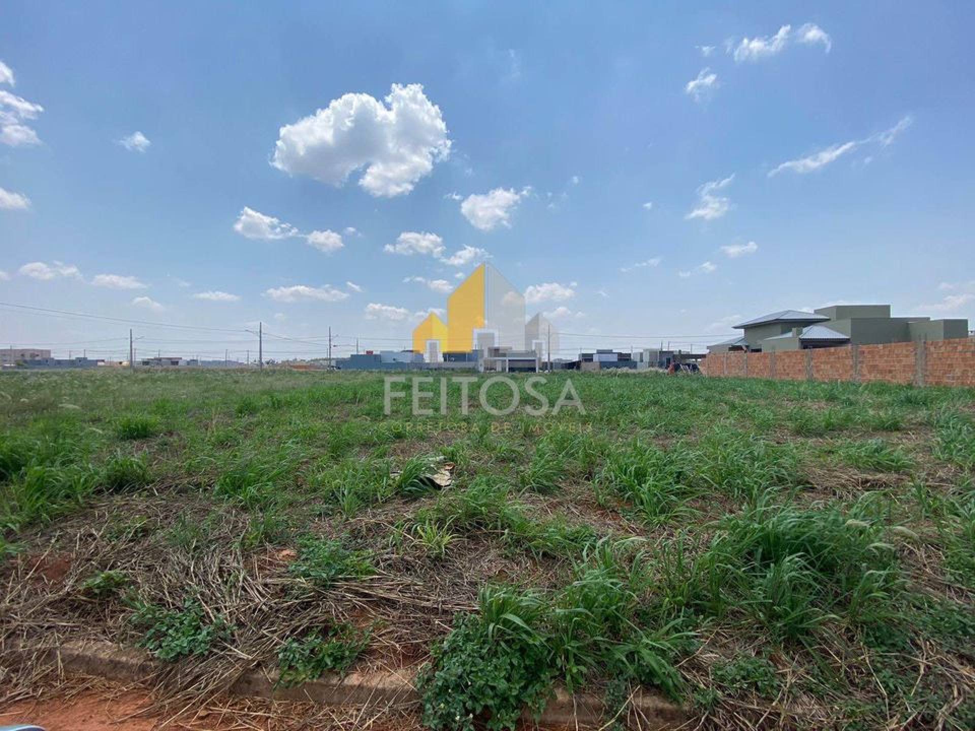 LOTE DISPONÍVEL PARA VENDA NO BAIRRO JARDIM  ITÁLIA 1