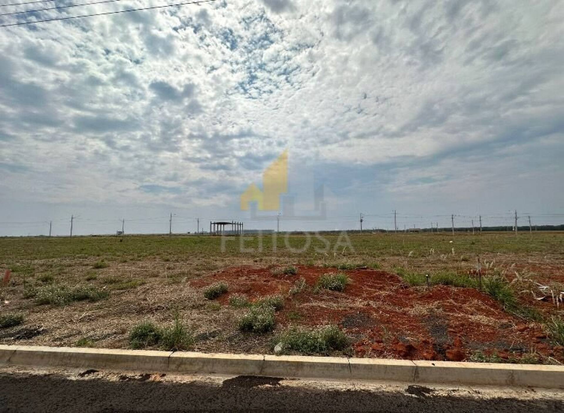 LOTE A VENDA NO JARDIM MILÃO