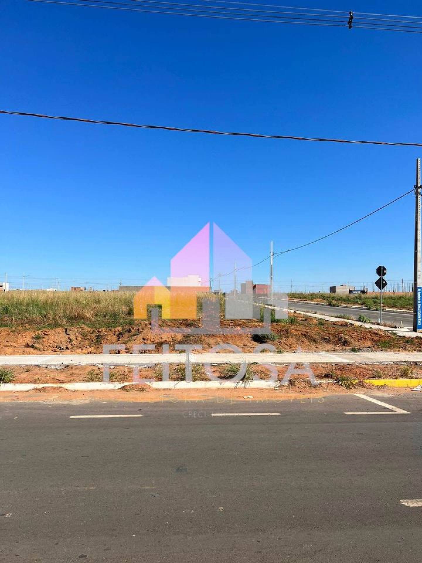 TERRENO A VENDA NO MONTSERRAT 2