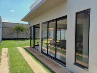 3 quartos 3 banheiros – Casa R$ 500.000 Venda de imóveis residenciais Nova Mutum, MT Anunciado há mais de uma semana Detalhes da propriedade Casa 3 quartos · 3 banheiros Sem mobília Localização do imóvel Nova Mutum, MT A localização é aproximada Descrição