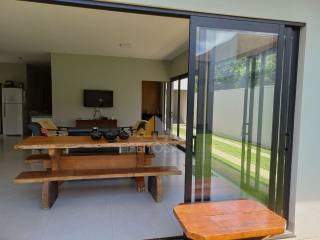 3 quartos 3 banheiros – Casa R$ 500.000 Venda de imóveis residenciais Nova Mutum, MT Anunciado há mais de uma semana Detalhes da propriedade Casa 3 quartos · 3 banheiros Sem mobília Localização do imóvel Nova Mutum, MT A localização é aproximada Descrição