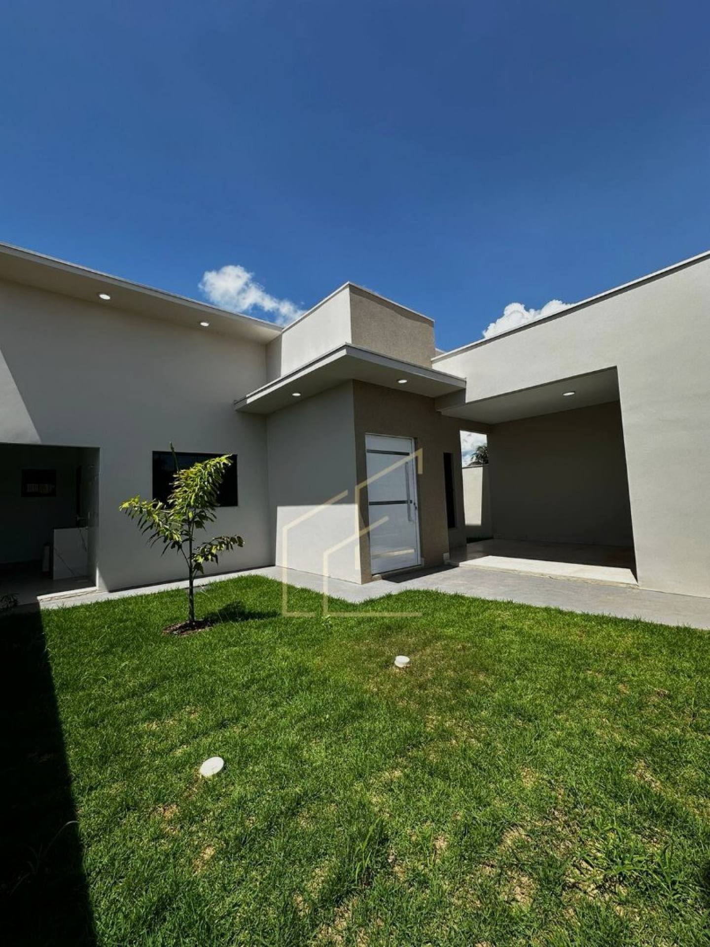 IMOVEL DISPONIVEL PARA VENDA NO BAIRRO OLENKA