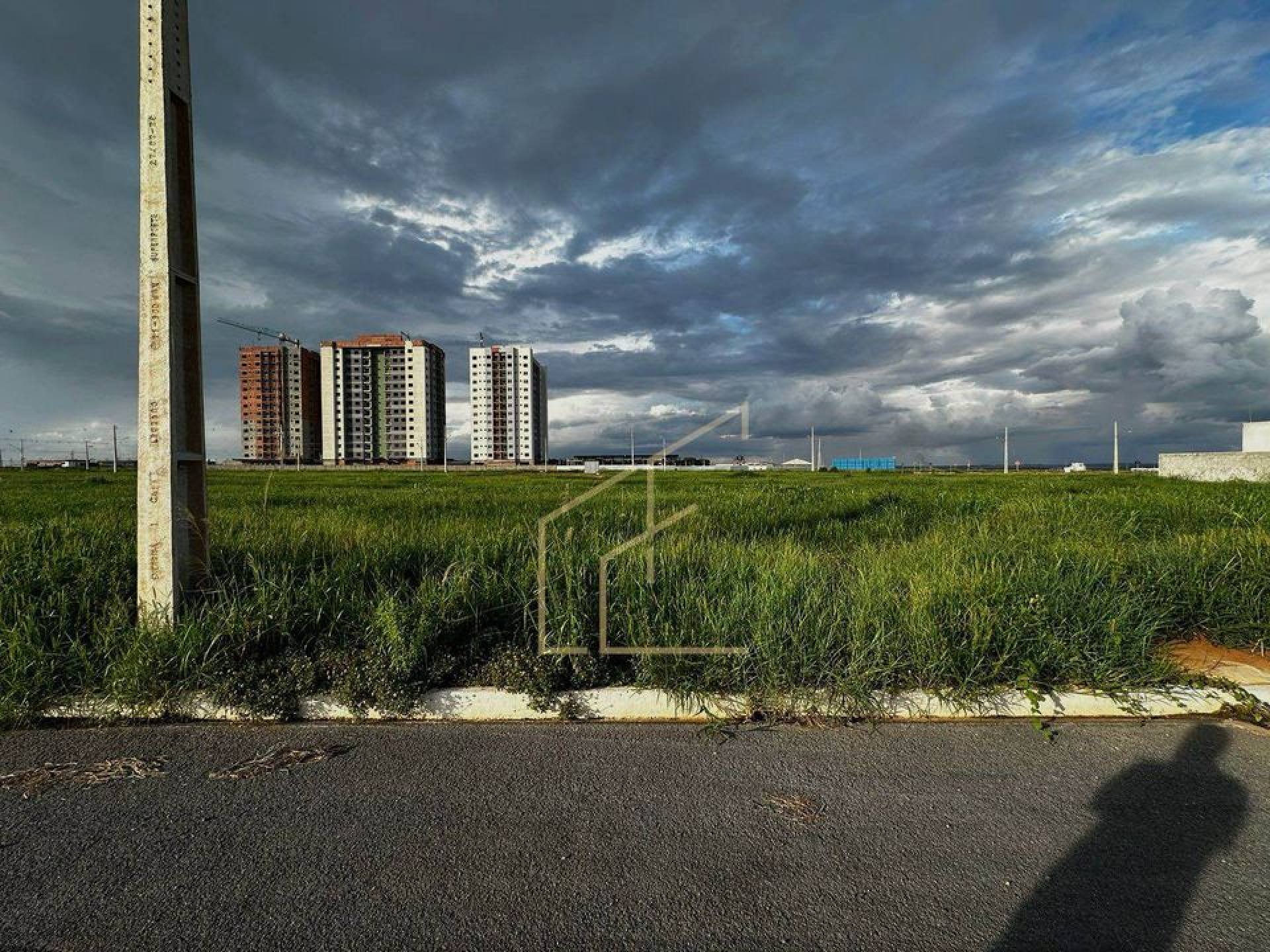 LOTE DISPONIVEL PARA VENDA NO BAIRRO SANTO INÁCIO