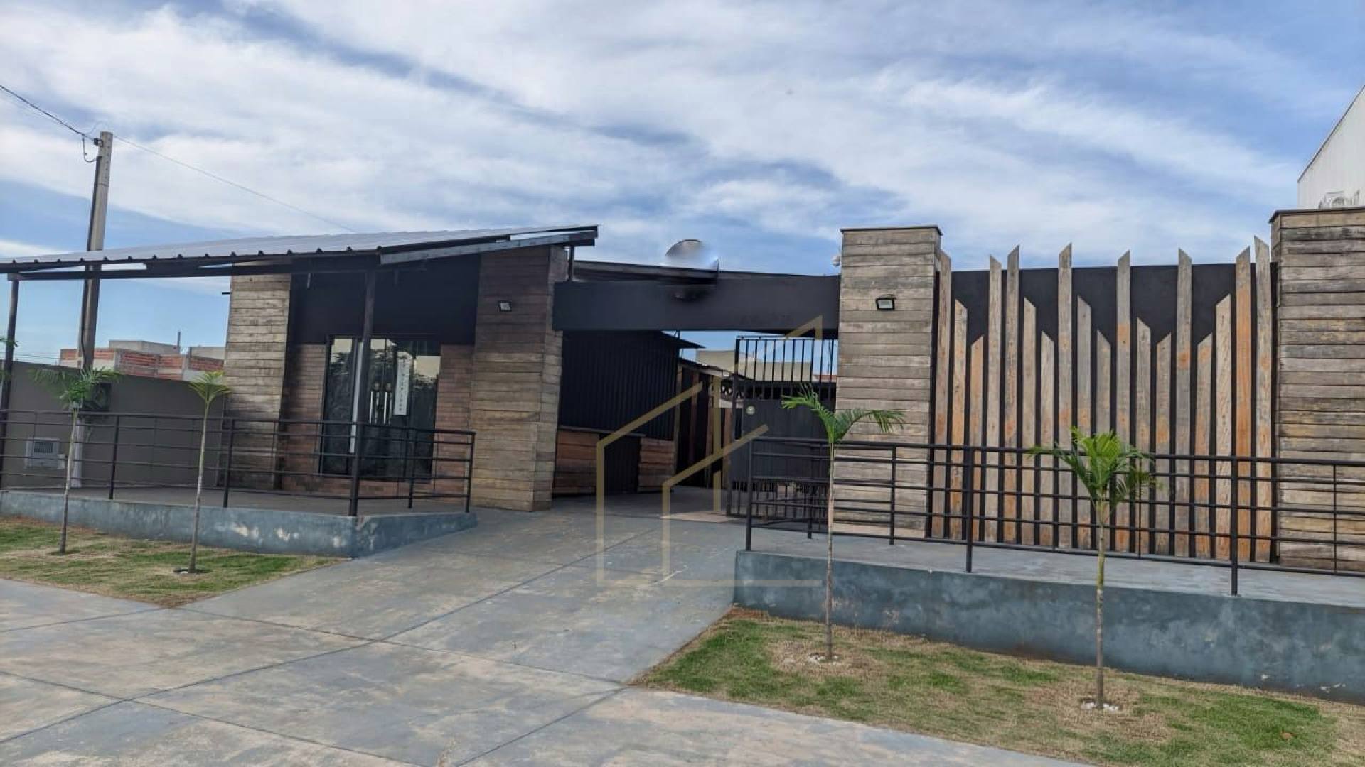 IMOVEL COMERCIAL DISPONIVEL PARA VENDA NO BAIRRO MONTSERRAT