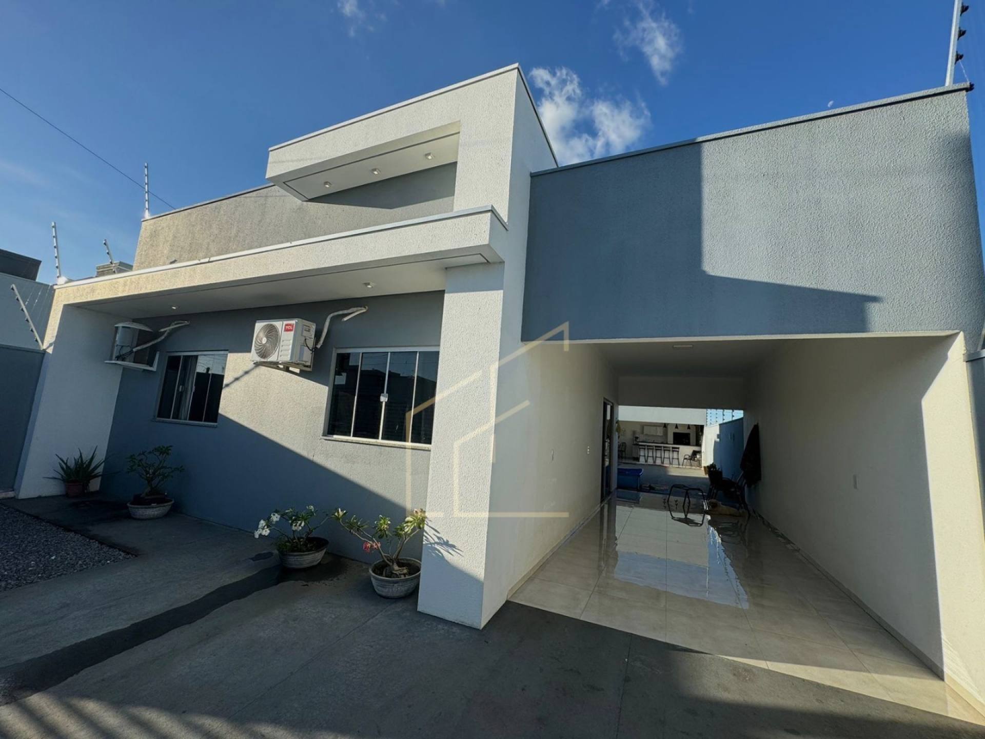 IMÓVEL DISPONÍVEL PARA VENDA NO BAIRRO MONTSERRAT