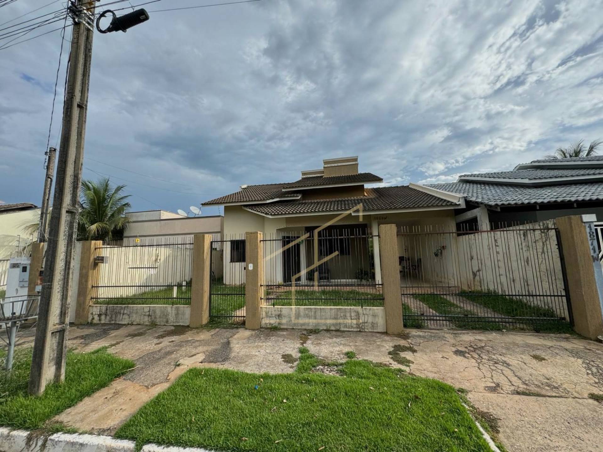 IMOVEL DISPONÍVEL PARA VENDA NO BAIRRO YPES