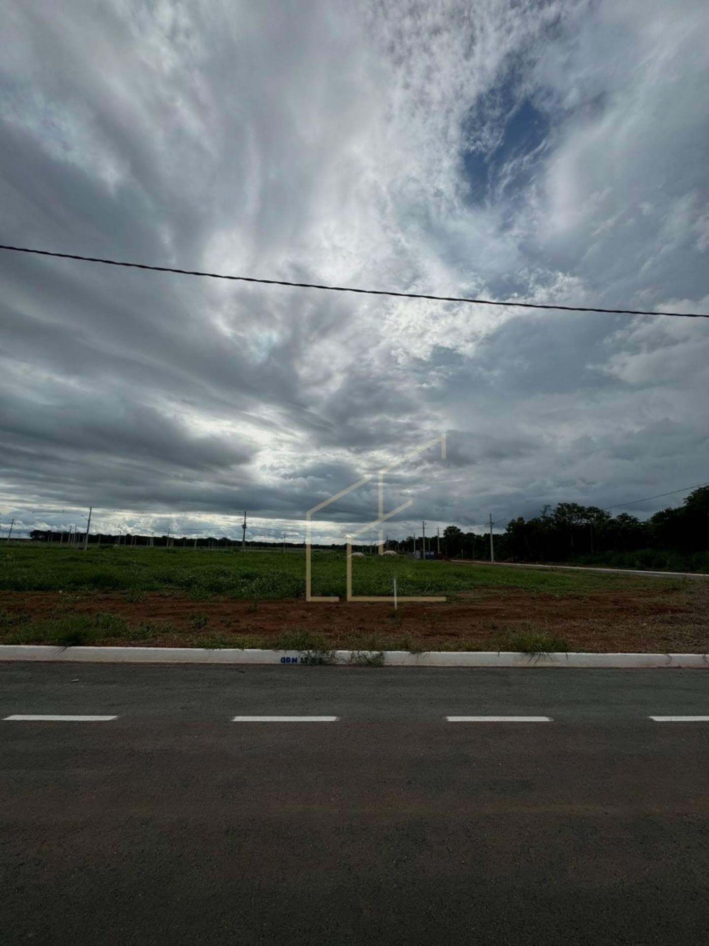 TERRENO DISPONIVEL PARA VENDA NO LOTEAMENTO VENEZA