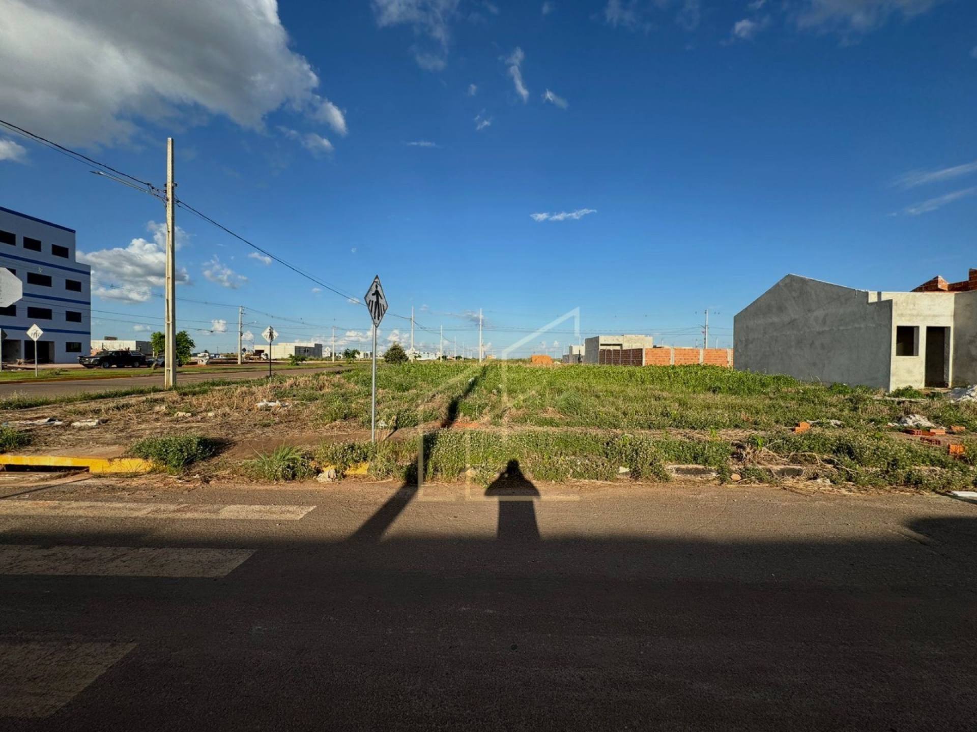 LOTE DISPONÍVEL PARA VENDA NO BAIRRO JARDIM AMÉRICA 2