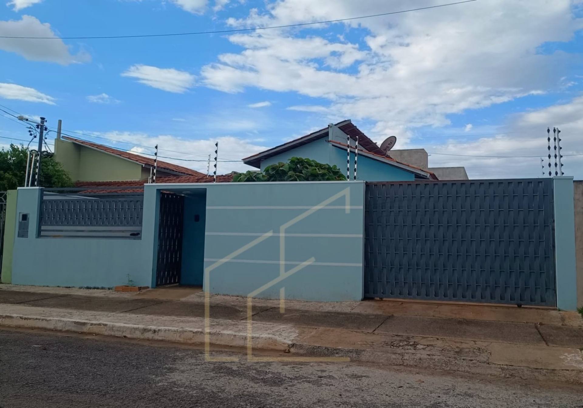 IMOVÉL DISPONIVEL PARA VENDA NO BAIRRO SANTA TEREZINHA