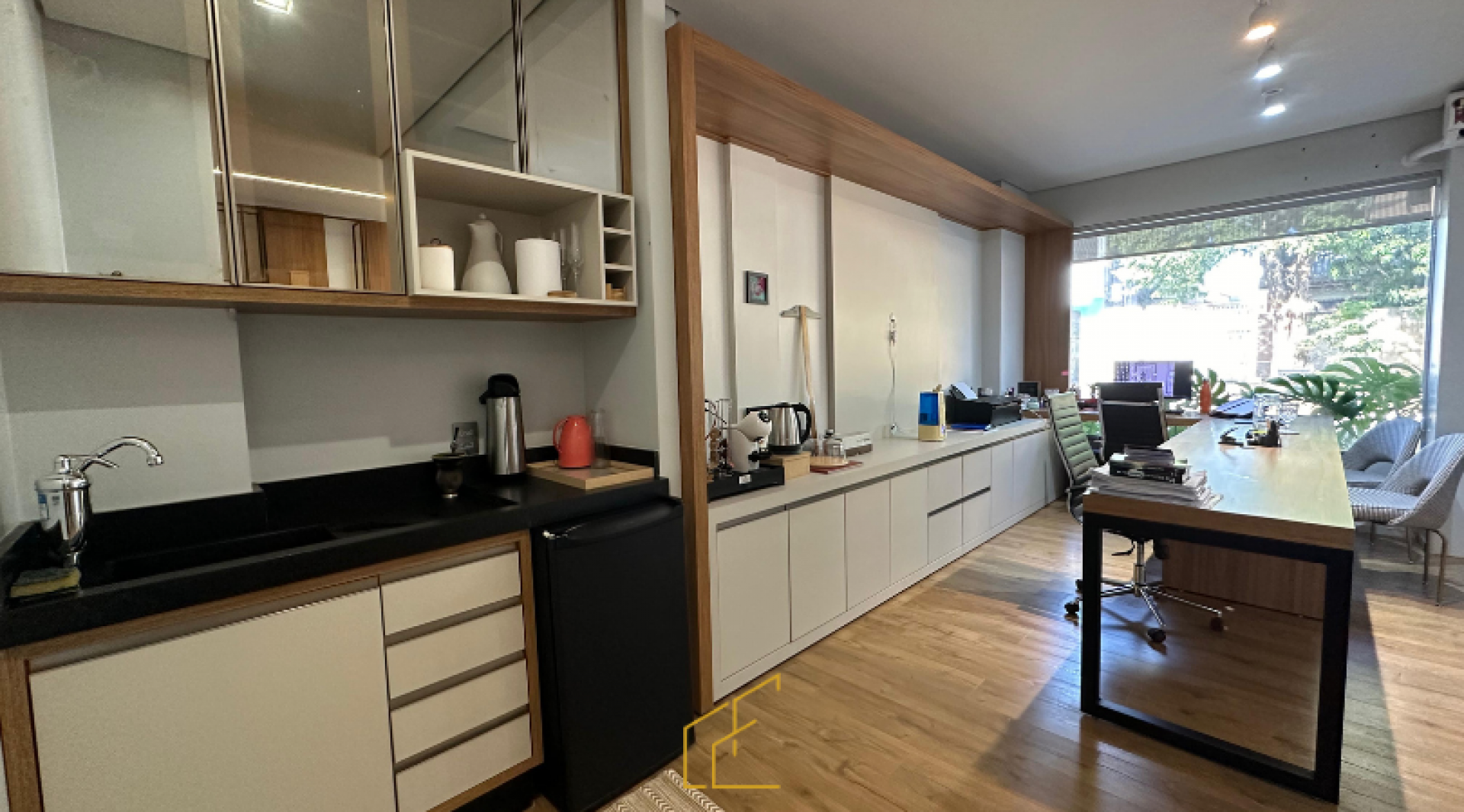 Escritório pronto a venda no Centro de Nova Mutum.