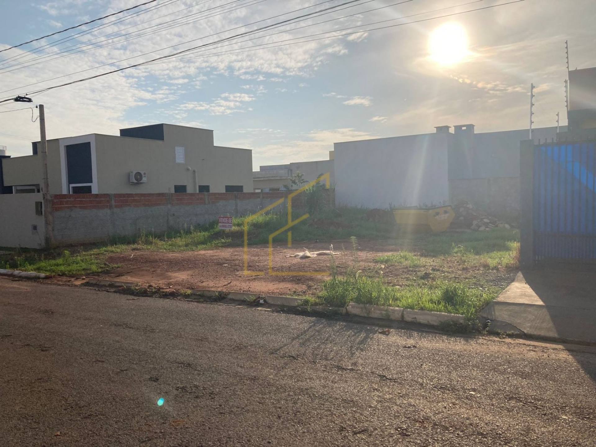 LOTE DISPONÍVEL PARA VENDA NO JARDIM ITÁLIA