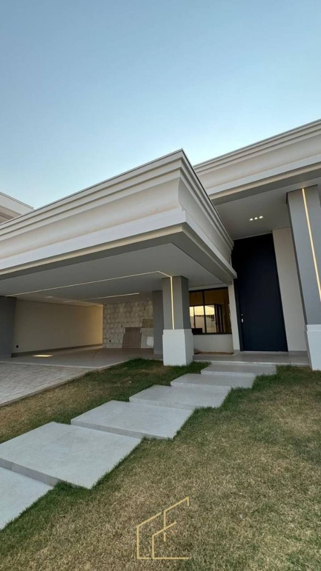 CASA DE ALTO PADRÃO DISPONÍVEL PARA VENDA NO BAIRRO PARQUE DOS INGÁS