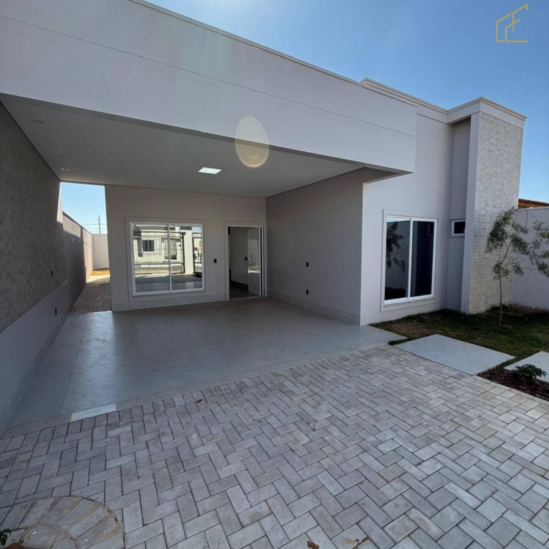 CASA DISPONÍVEL PARA VENDA NA PLANTA BAIRRO MONTSERRAT