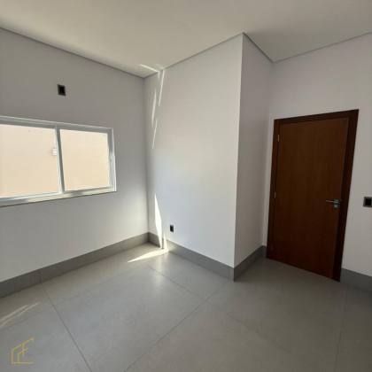CASA DISPONÍVEL PARA VENDA NA PLANTA BAIRRO MONTSERRAT