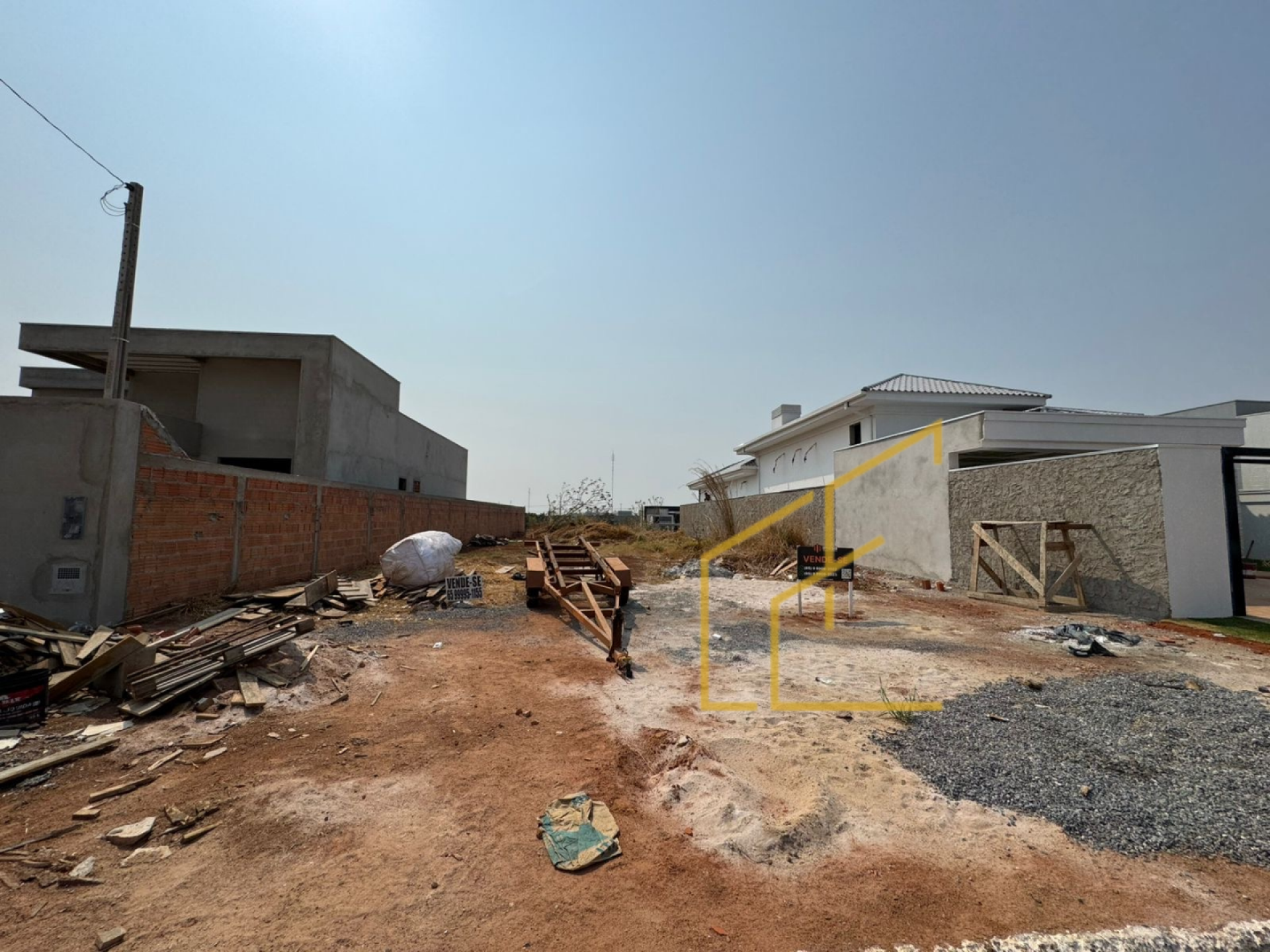 LOTE DISPONÍVEL PARA VENDA NO PARQUE DOS INGÁS