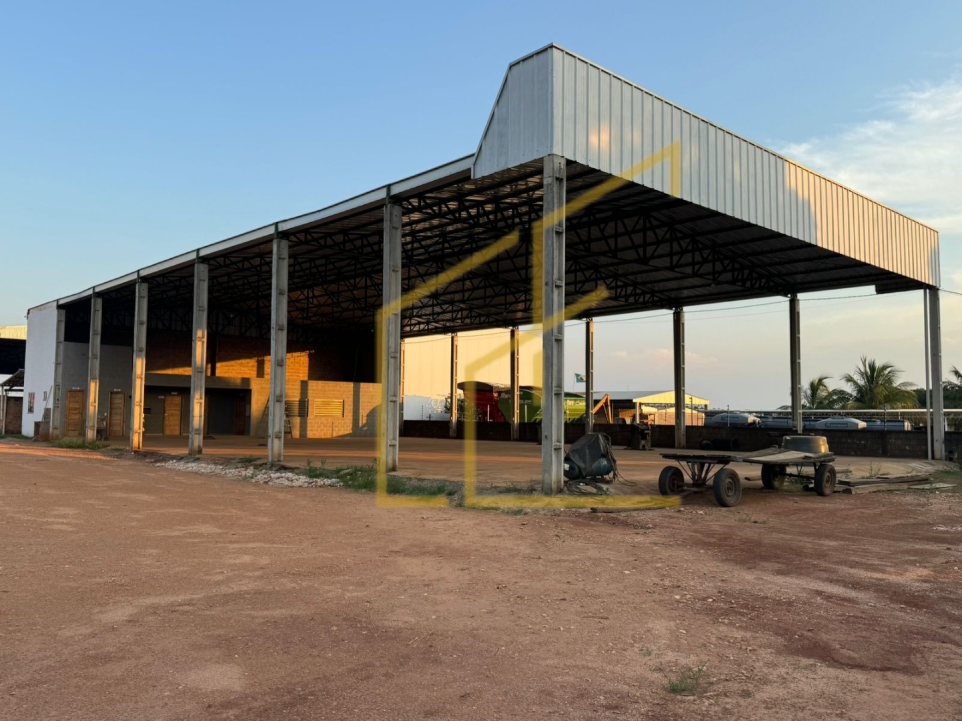 BARRACÃO DISPONÍVEL PARA VENDA EM MATUPÁ-MT