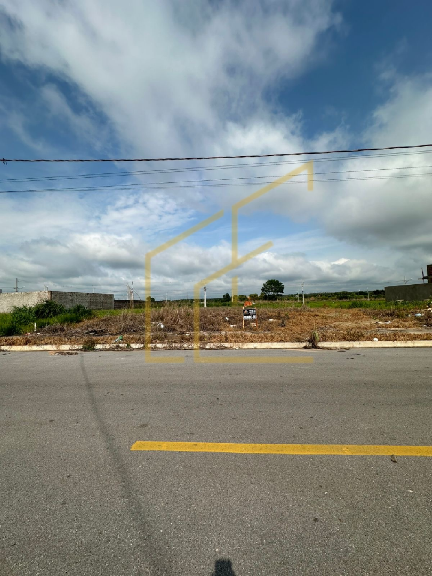 ÁGIO DE LOTE DISPONÍVEL PARA VENDA NO BAIRRO MONTSERRAT