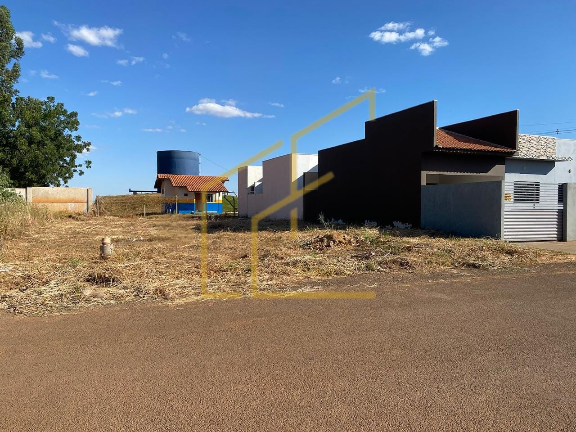 LOTE DISPONÍVEL PARA VENDA NO JARDIM ITÁLIA