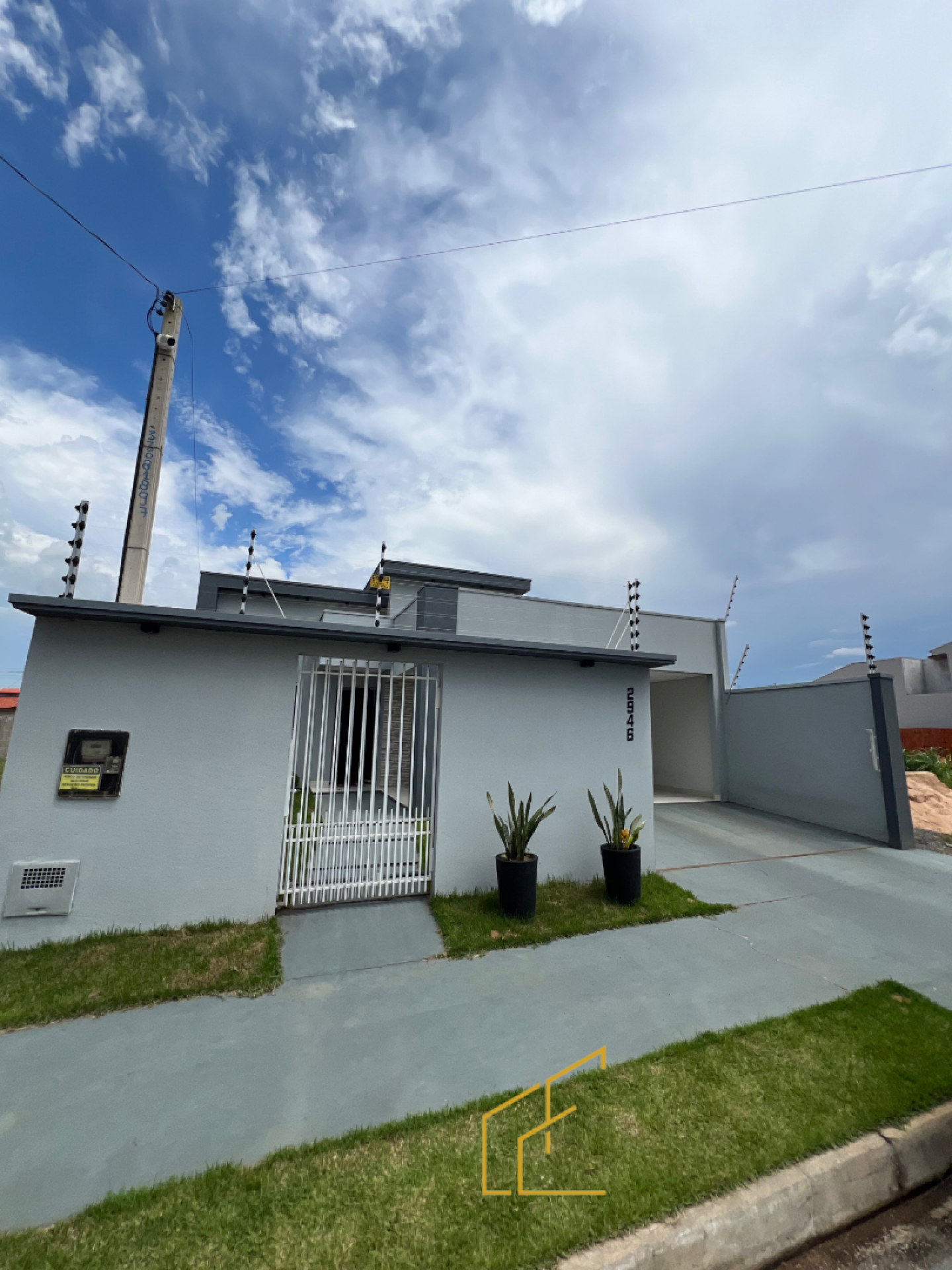 IMÓVEL DISPONÍVEL PARA VENDA NO BAIRRO MONTSERRAT