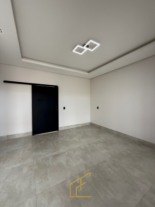 IMÓVEL DISPONÍVEL PARA VENDA NO BAIRRO VENEZA