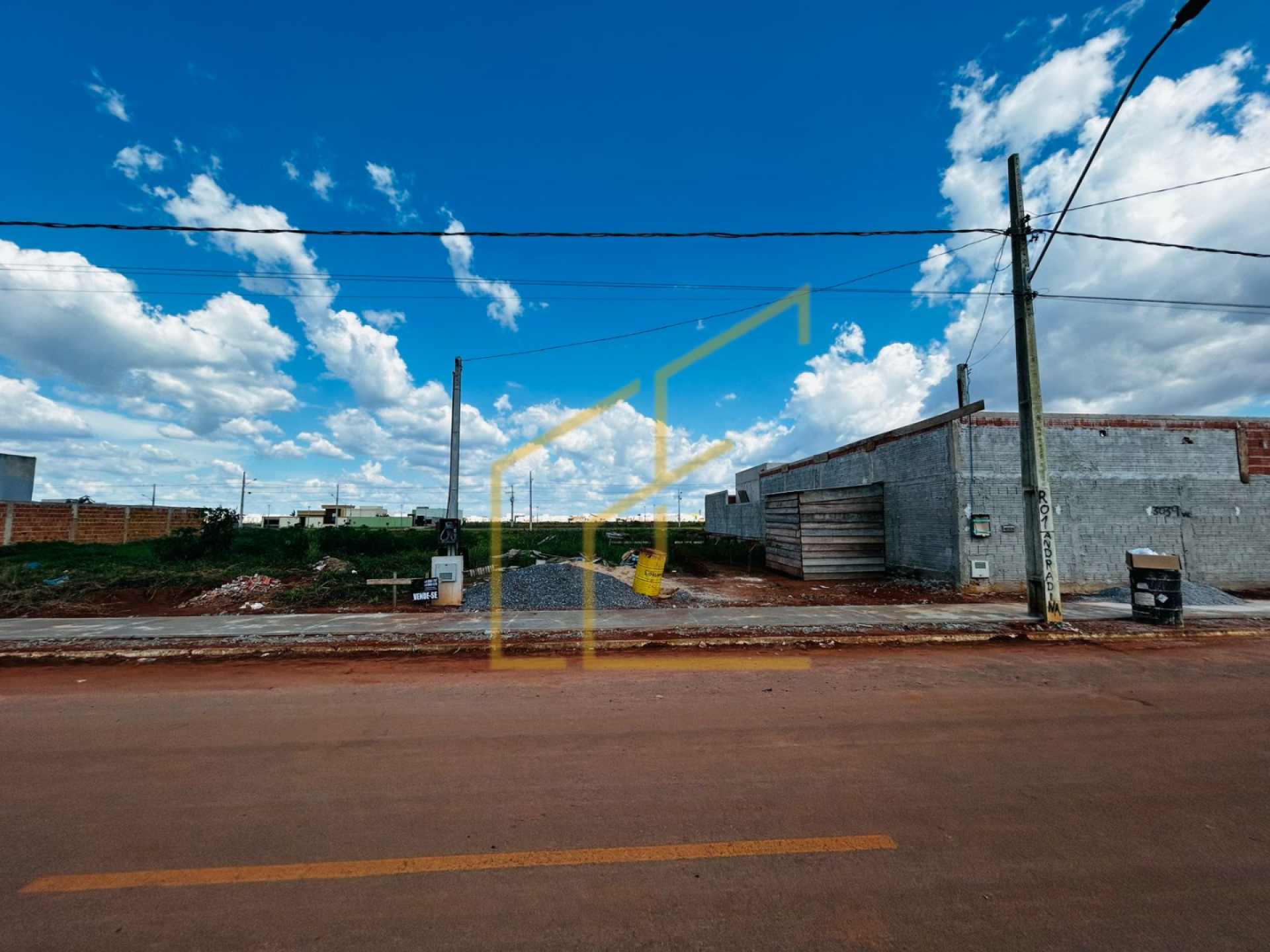 ÁGIO DE LOTE DISPONÍVEL PARA VENDA NO BAIRRO MONTREAL